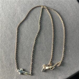 🎁 Silpada Simplex Cross Necklace N2291.